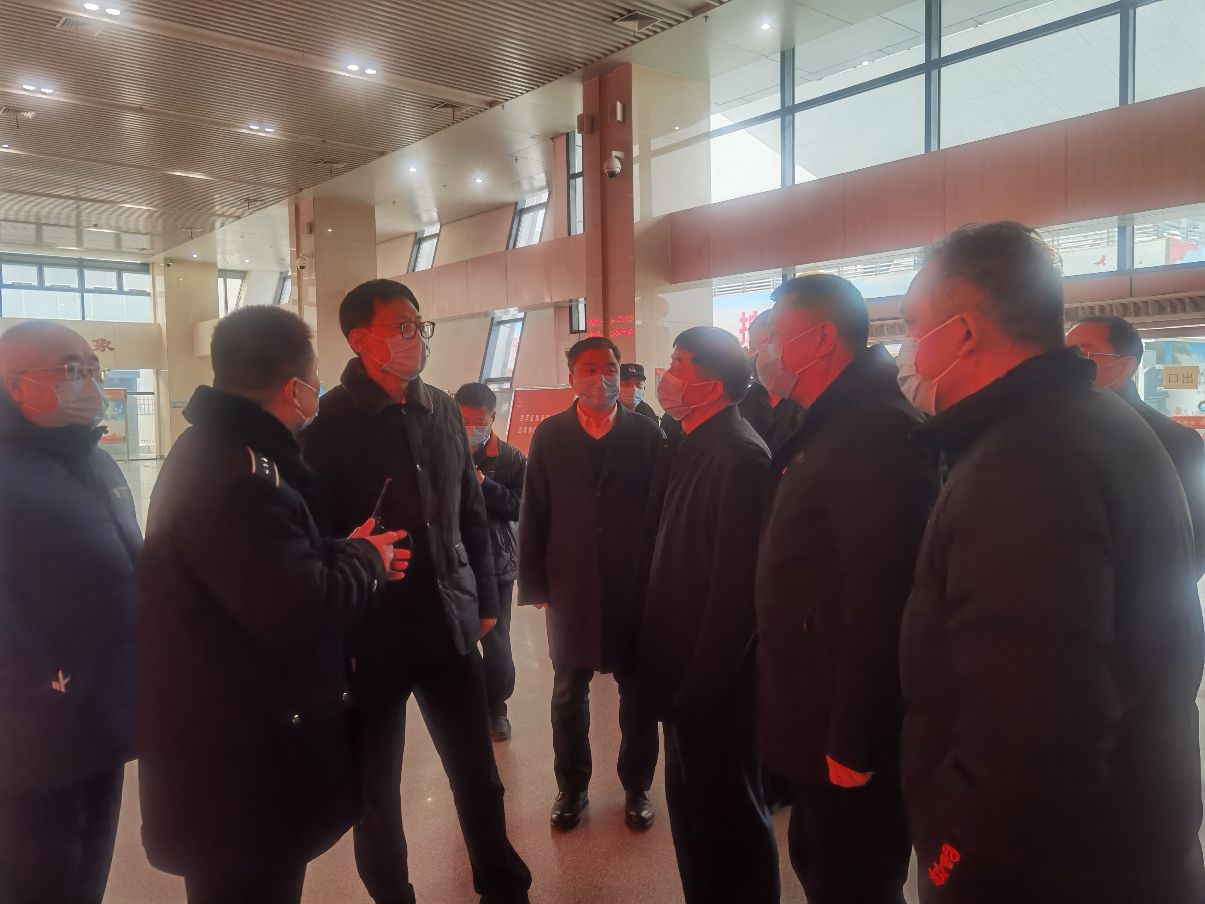 副市长赵立群到汽车东站检查清静生产和疫情防控事情