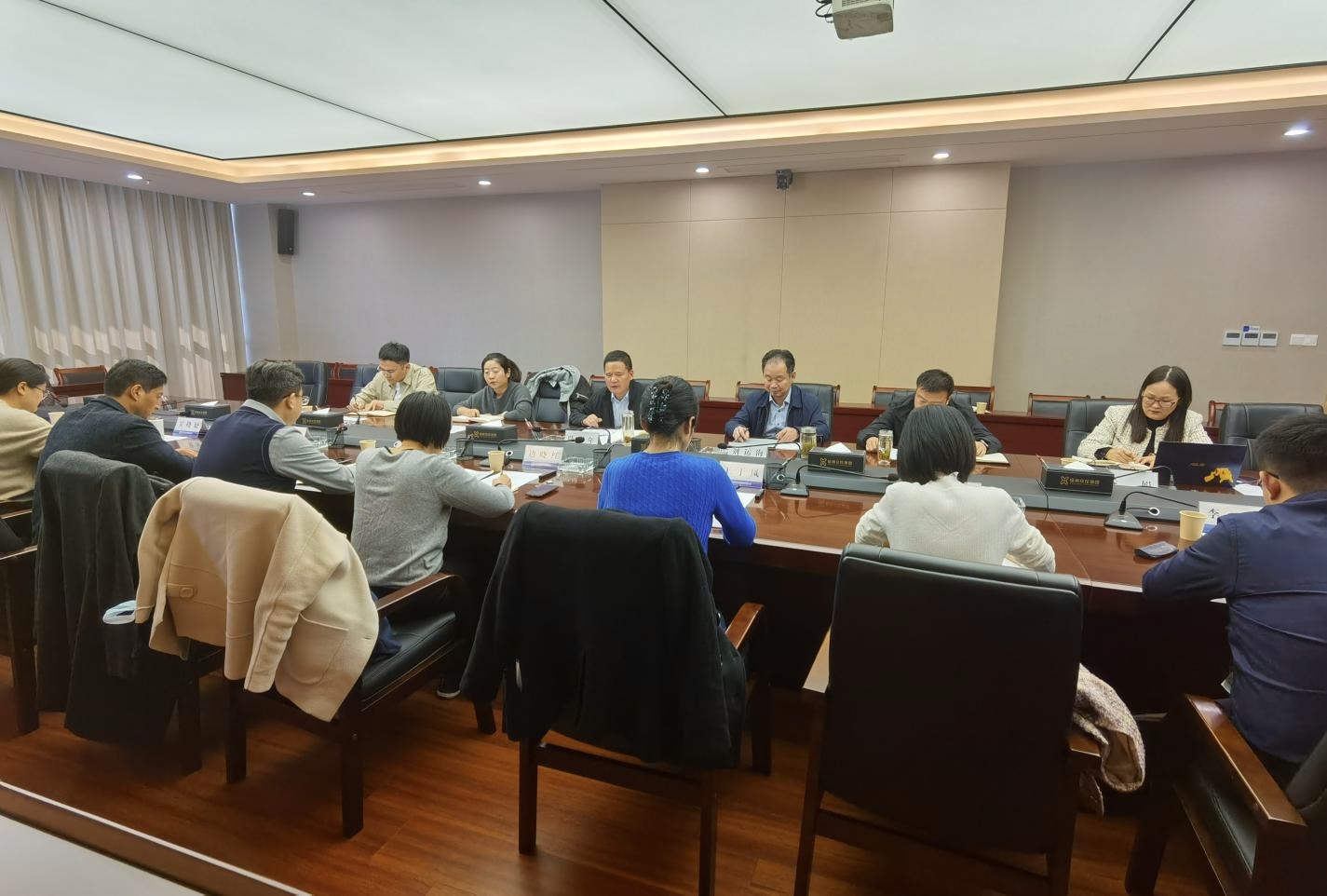 兴发娱乐集团与南京交通集团开展财务专项钻研会
